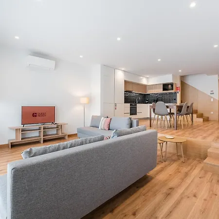 Guestready - The Mythic *